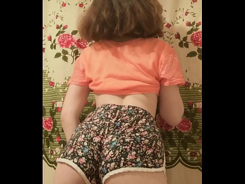 ❤️ Giovane pupa sexy fa uno striptease riprendendo i suoi pantaloncini alla telecamera ❌ Porno russoal it.qizpornolar.ru ❌❤
